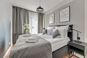 Aura by Downtown Apartments