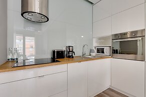 Aura by Downtown Apartments