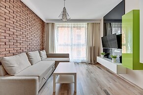 Aura by Downtown Apartments