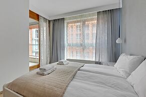 Aura by Downtown Apartments