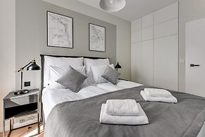 Aura by Downtown Apartments