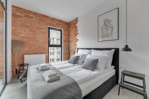 Aura by Downtown Apartments