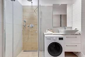 Aura by Downtown Apartments