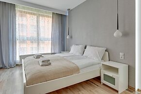 Aura by Downtown Apartments