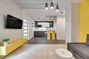 Aura by Downtown Apartments