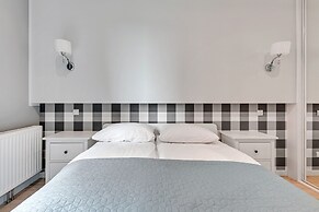 Aura by Downtown Apartments