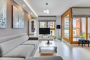 Aura by Downtown Apartments