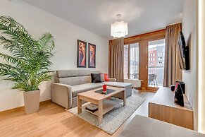 Aura by Downtown Apartments