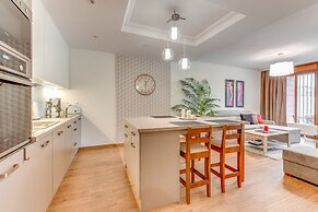 Aura by Downtown Apartments