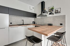 Aura by Downtown Apartments