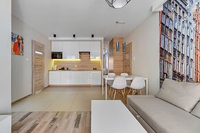 Aura by Downtown Apartments