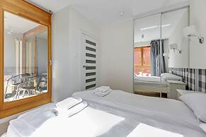 Aura by Downtown Apartments