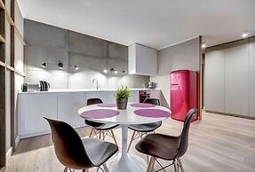 Aura by Downtown Apartments