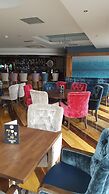 Allingham Arms Hotel
