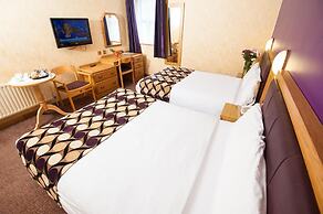 Allingham Arms Hotel