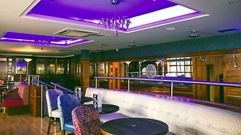 Allingham Arms Hotel