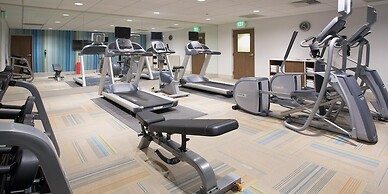 Holiday Inn Express & Suites Elkhorn - Lake Geneva Area by IHG
