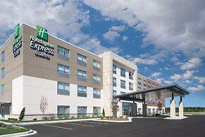 Holiday Inn Express & Suites Elkhorn - Lake Geneva Area by IHG