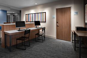 Holiday Inn Express & Suites Elkhorn - Lake Geneva Area by IHG