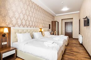 Ornament Hotel