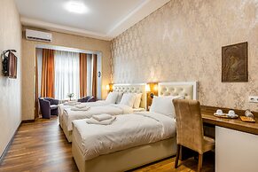 Ornament Hotel