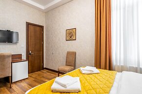 Ornament Hotel