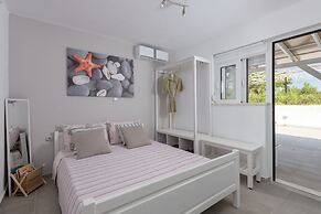 Casa Bianca Villa With Private Pool