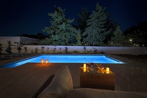 Casa Bianca Villa With Private Pool