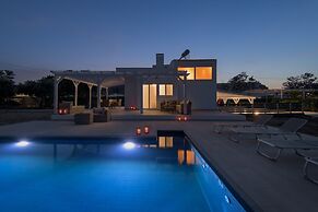 Casa Bianca Villa With Private Pool