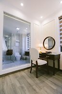 Vincent Halong Hotel