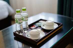 Vincent Halong Hotel