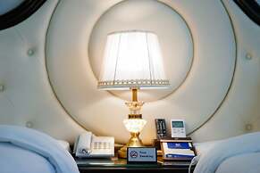 Vincent Halong Hotel