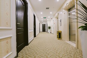 Vincent Halong Hotel