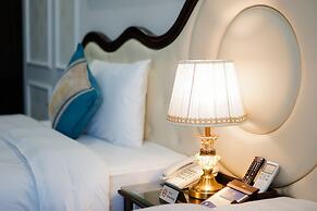 Vincent Halong Hotel