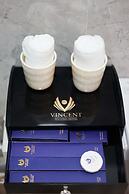Vincent Halong Hotel