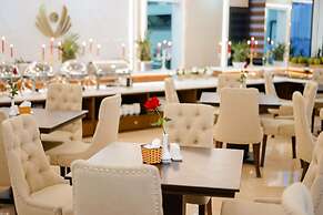 Vincent Halong Hotel