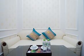 Vincent Halong Hotel