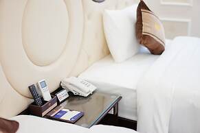 Vincent Halong Hotel