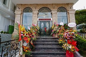 Vincent Halong Hotel