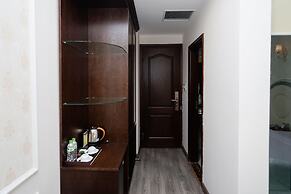 Vincent Halong Hotel