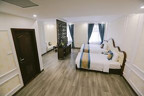 Vincent Halong Hotel