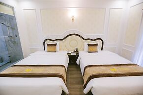 Vincent Halong Hotel