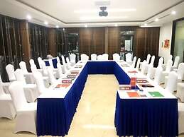 Vincent Halong Hotel