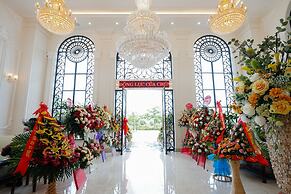 Vincent Halong Hotel