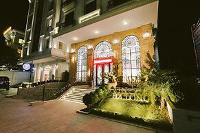 Vincent Halong Hotel