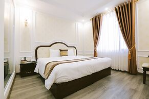 Vincent Halong Hotel