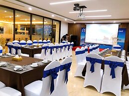 Vincent Halong Hotel