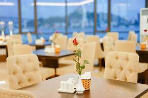 Vincent Halong Hotel