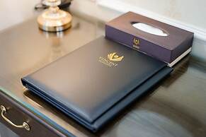 Vincent Halong Hotel
