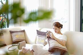 Vincent Halong Hotel